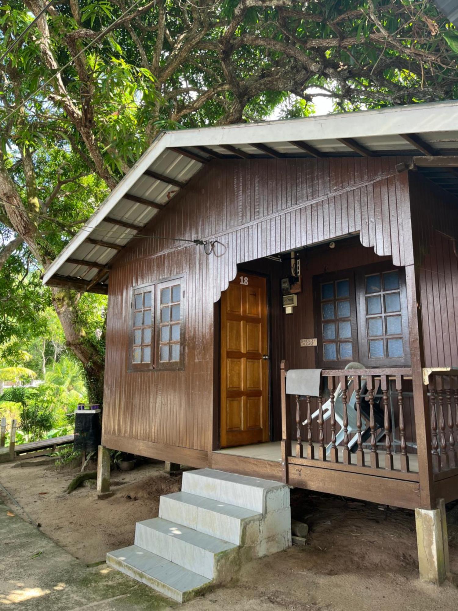 Sri Sentosa Chalet Kampong Mukut Exterior foto